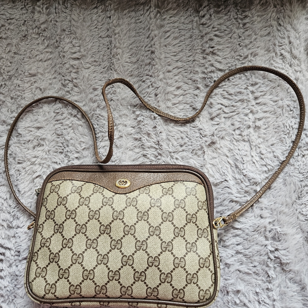 Gucci Supreme Canvas Vintage Shoulder Crossbody Bag